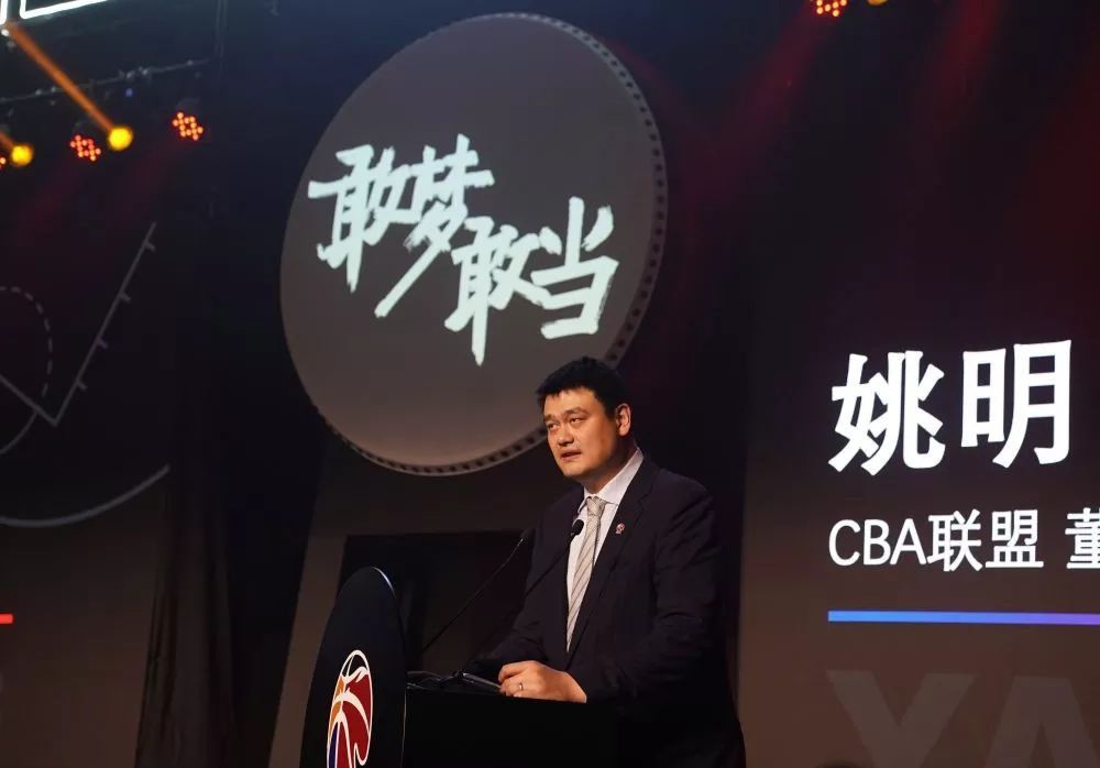 孩子小马拉大车妈妈